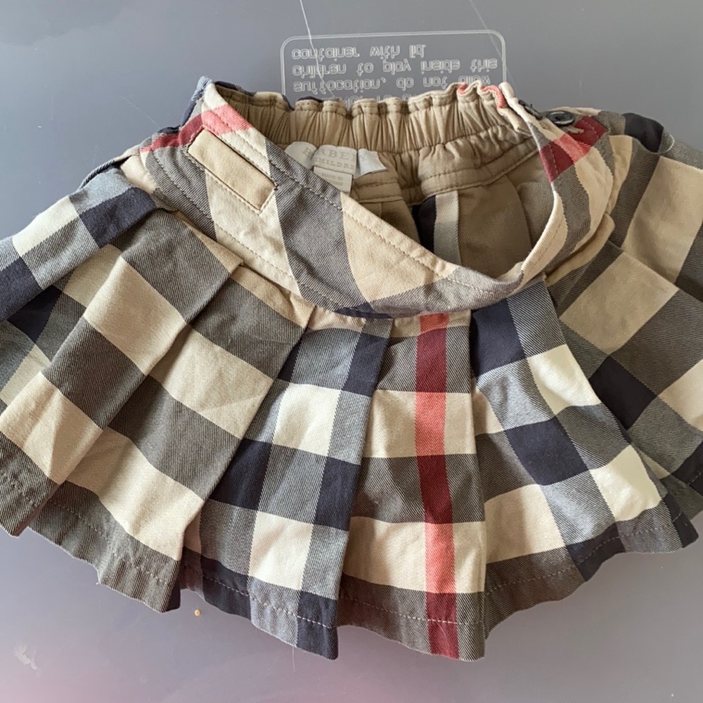 Burberry baby skirt size 12 months
